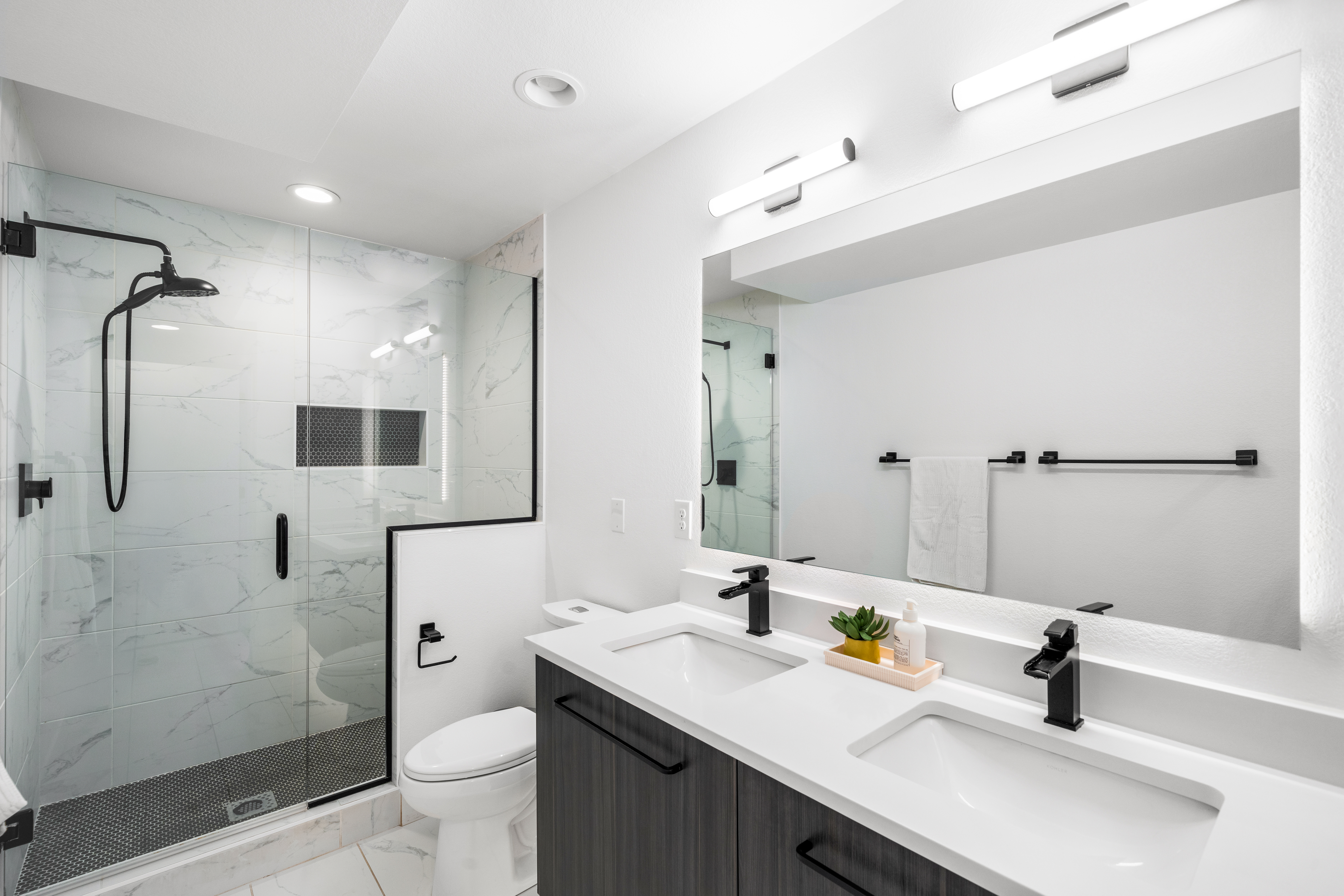  Sweeping, Unobstructed Mountain Views From This Sloan