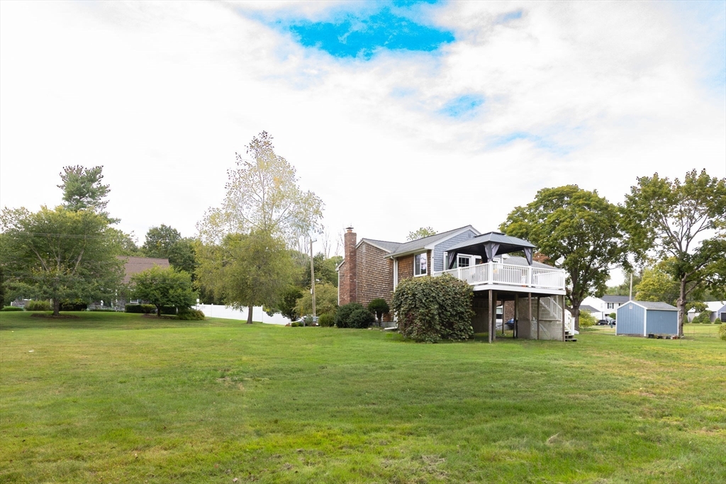 Bridgewater, Massachusetts, 02324, United States, 3 Bedrooms Bedrooms, ,2 BathroomsBathrooms,Residential,For Sale,1943085