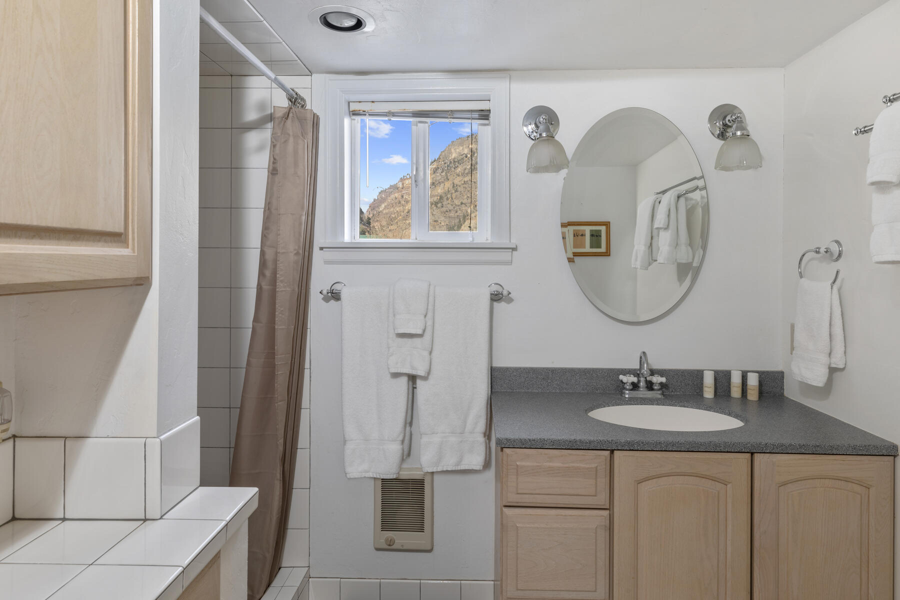  Mission Rock Residential Triplex in Downtown Ouray - 物件實景