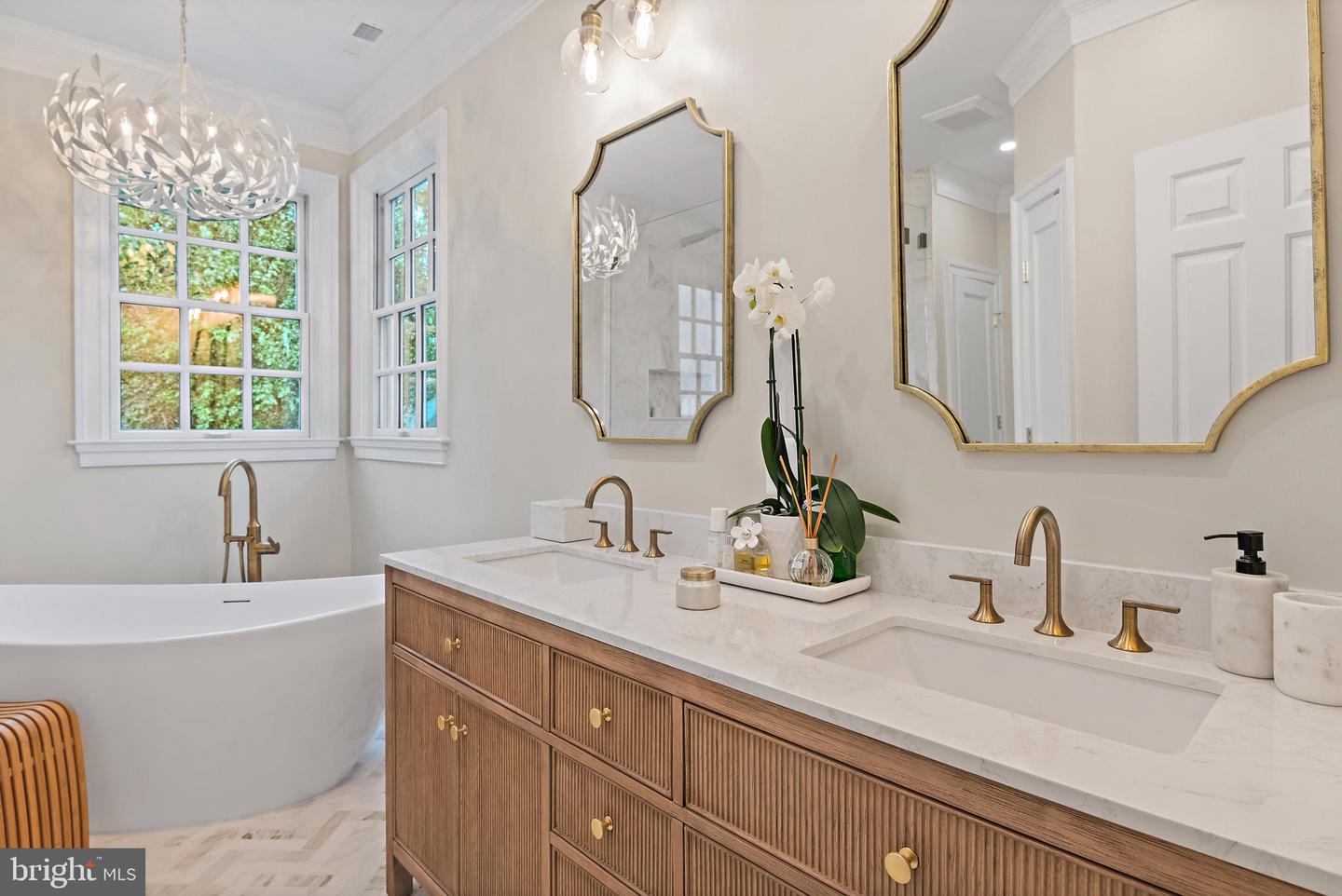 Annapolis, Maryland, 21403, United States, 4 Bedrooms Bedrooms, ,5 BathroomsBathrooms,Residential,For Sale,1927393