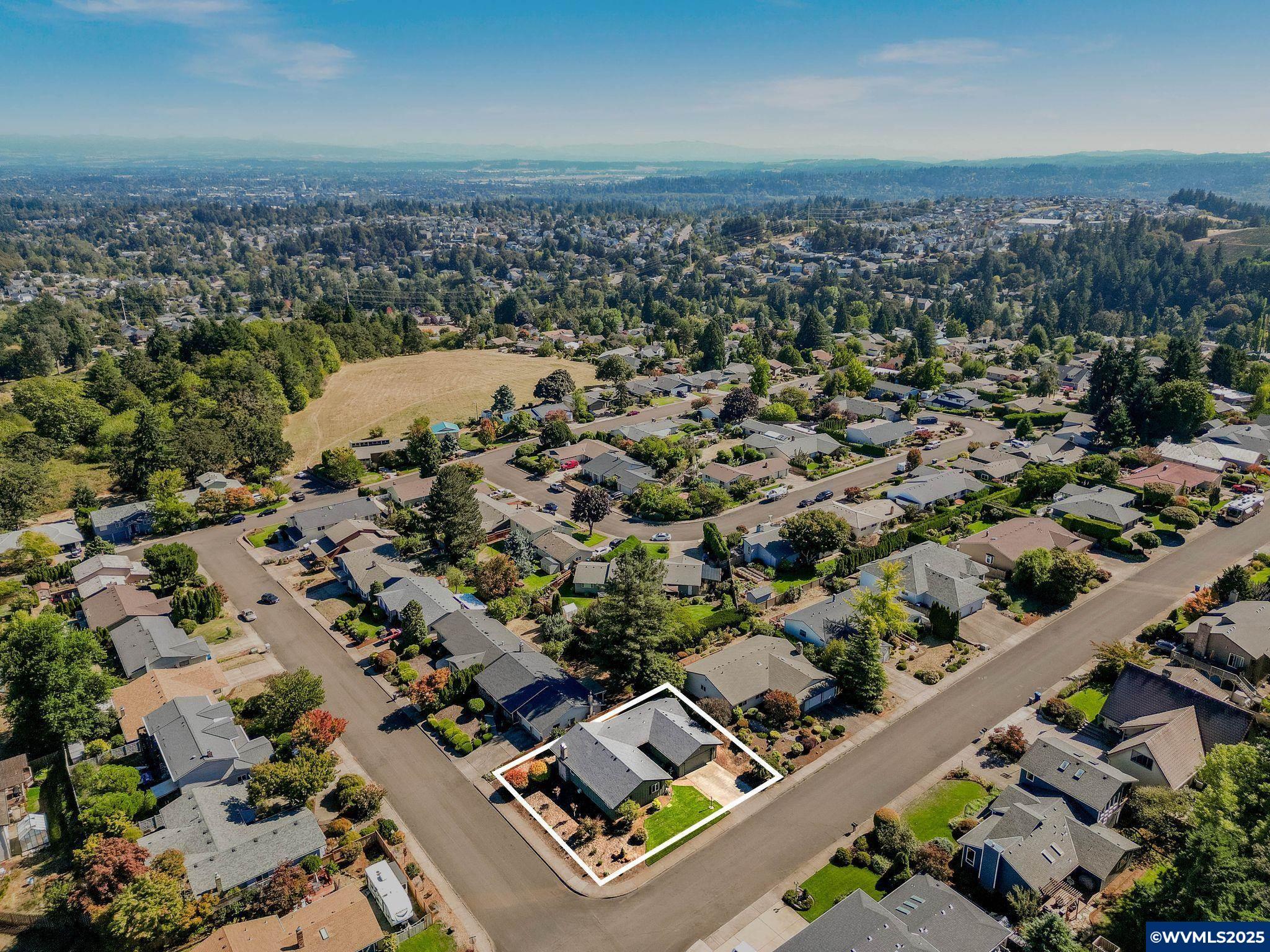 Salem, Oregon, 97304, United States, 3 Bedrooms Bedrooms, ,3 BathroomsBathrooms,Residential,For Sale,1967587