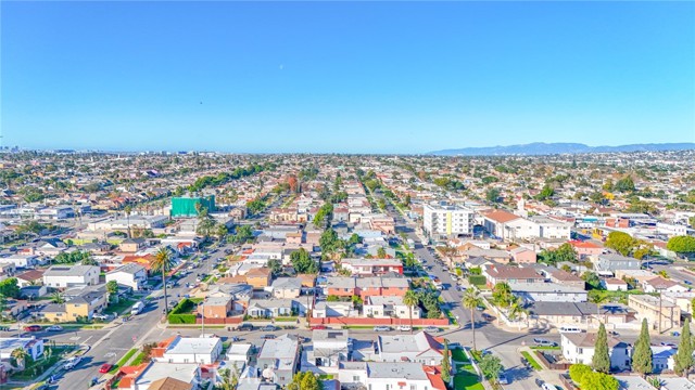 Los Angeles, California, 90047, United States, 5 Bedrooms Bedrooms, ,Residential,For Sale,2009243