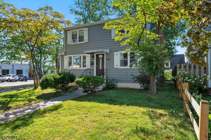 Kenilworth Boro, New Jersey, 07033-2046, United States, 3 Bedrooms Bedrooms, ,3 BathroomsBathrooms,Residential,For Sale,1977476