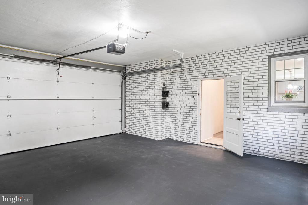 Falls Church, Virginia, 22043, United States, 5 Bedrooms Bedrooms, ,3 BathroomsBathrooms,Residential,For Sale,1977846