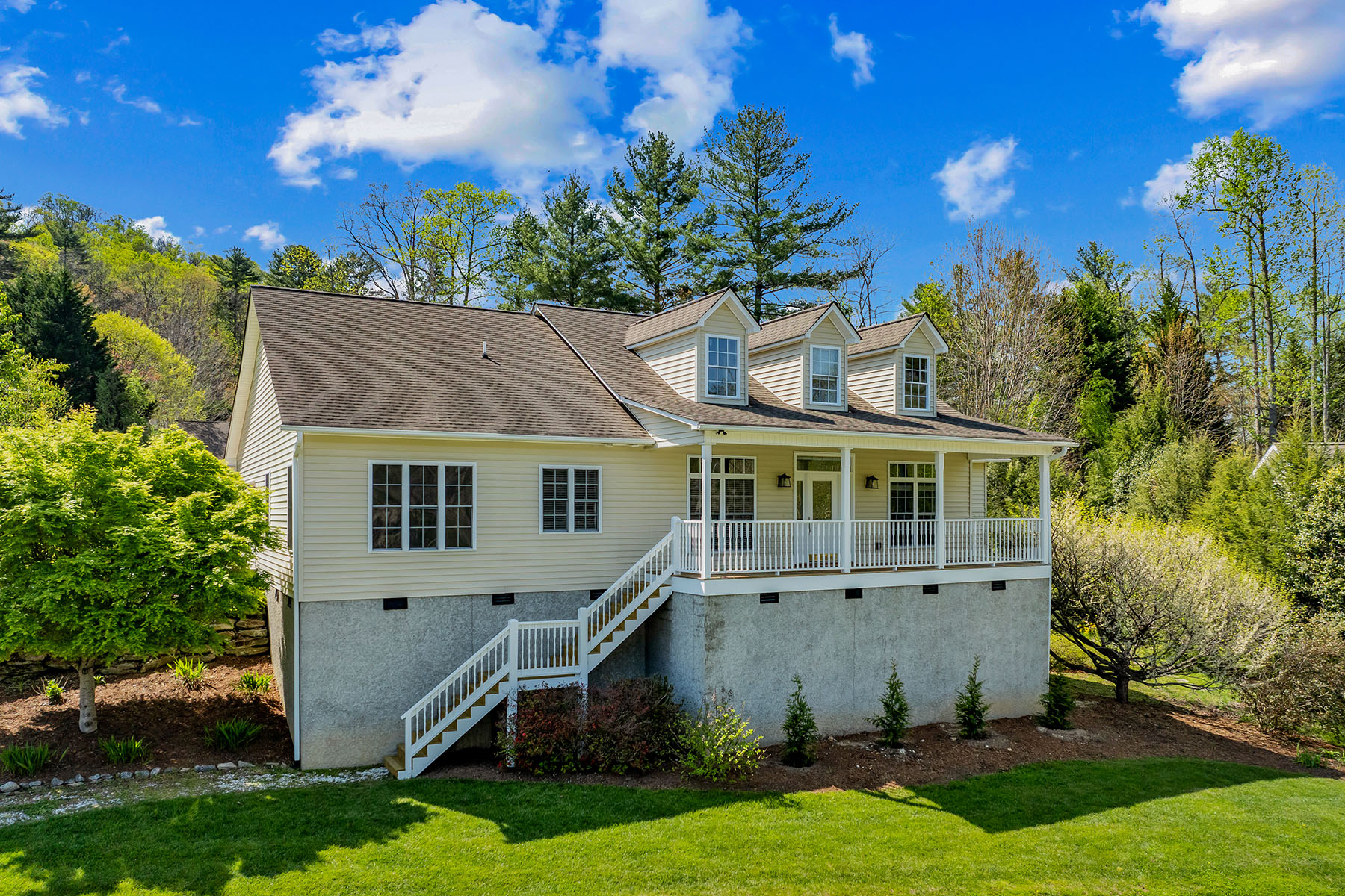  HENDERSONVILLE - 物件實景