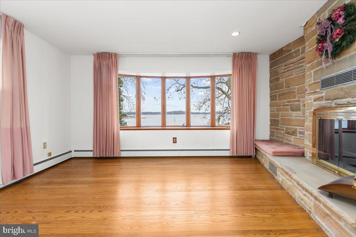 424 ALAMEDA PARKWAY, ARNOLD, Maryland, 21012, United States, 3 Bedrooms Bedrooms, ,2 BathroomsBathrooms,Residential,For Sale,424 ALAMEDA PARKWAY,1411957