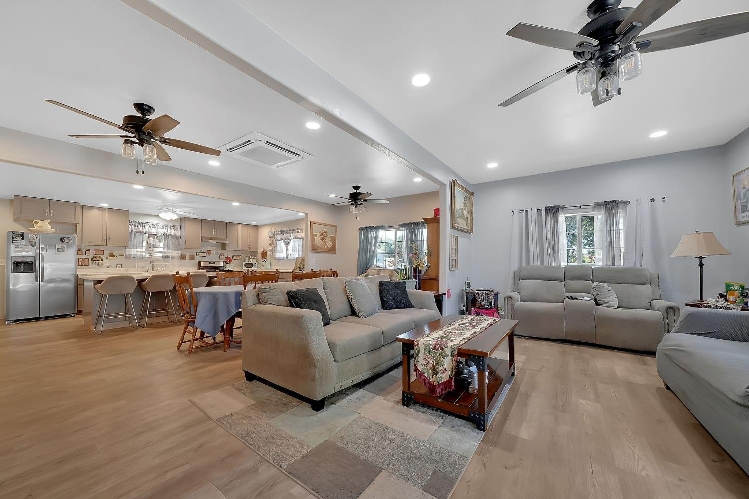 Burson, California, 95225, United States, 2 Bedrooms Bedrooms, ,2 BathroomsBathrooms,Residential,For Sale,1976966