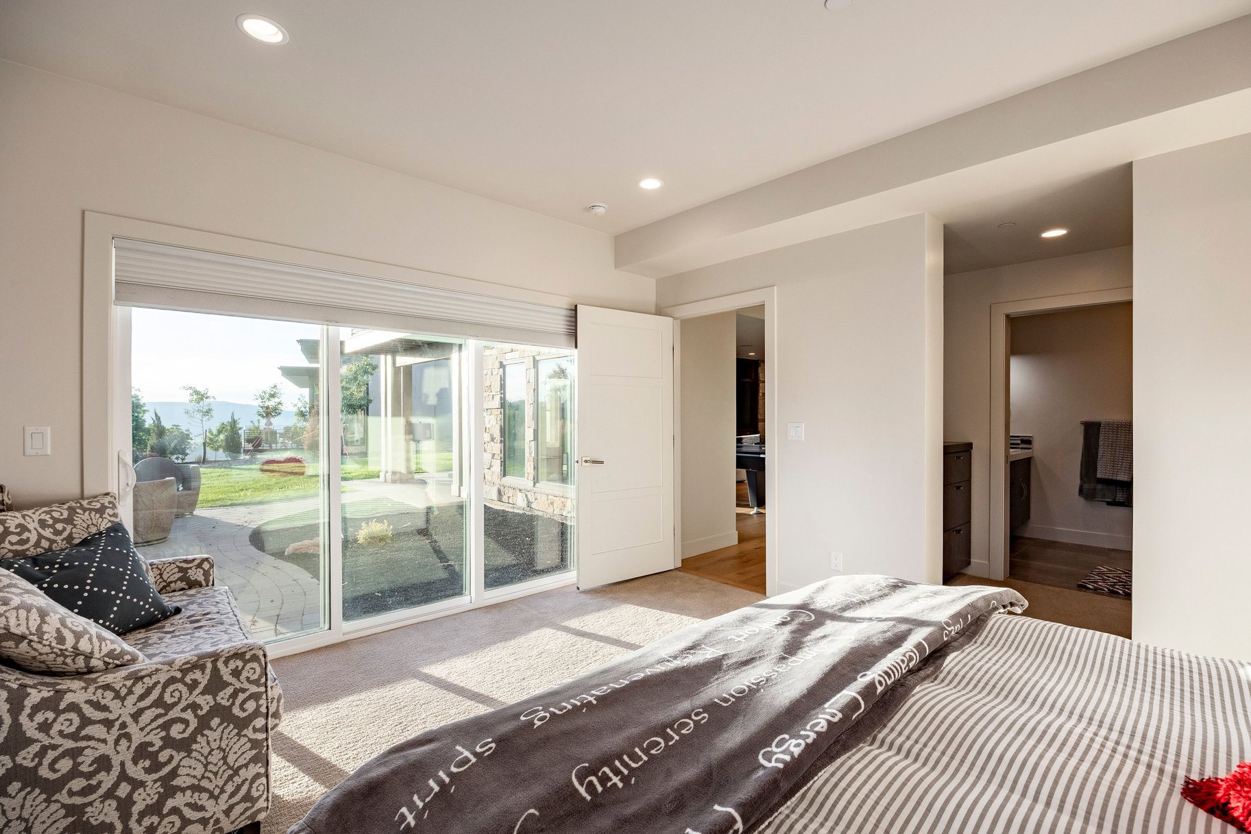  Custom-Home Quality Without the Custom-Home Wait - 物件實景