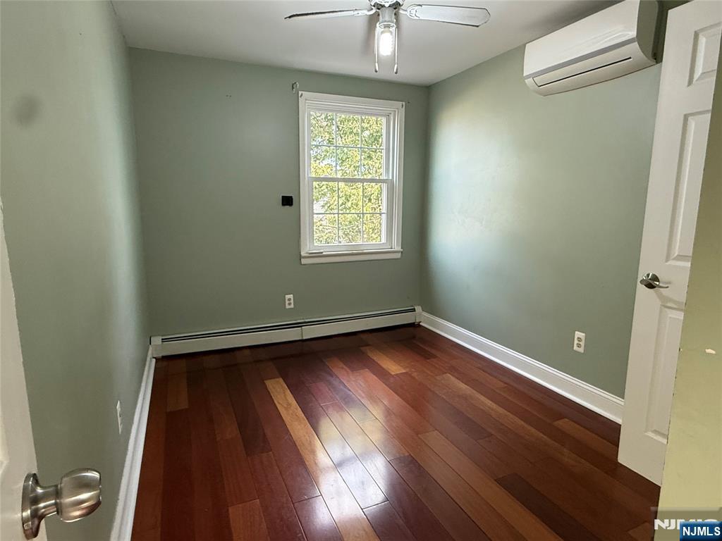 Kearny, New Jersey, 07032, United States, 3 Bedrooms Bedrooms, ,2 BathroomsBathrooms,Residential,For Sale,1927539