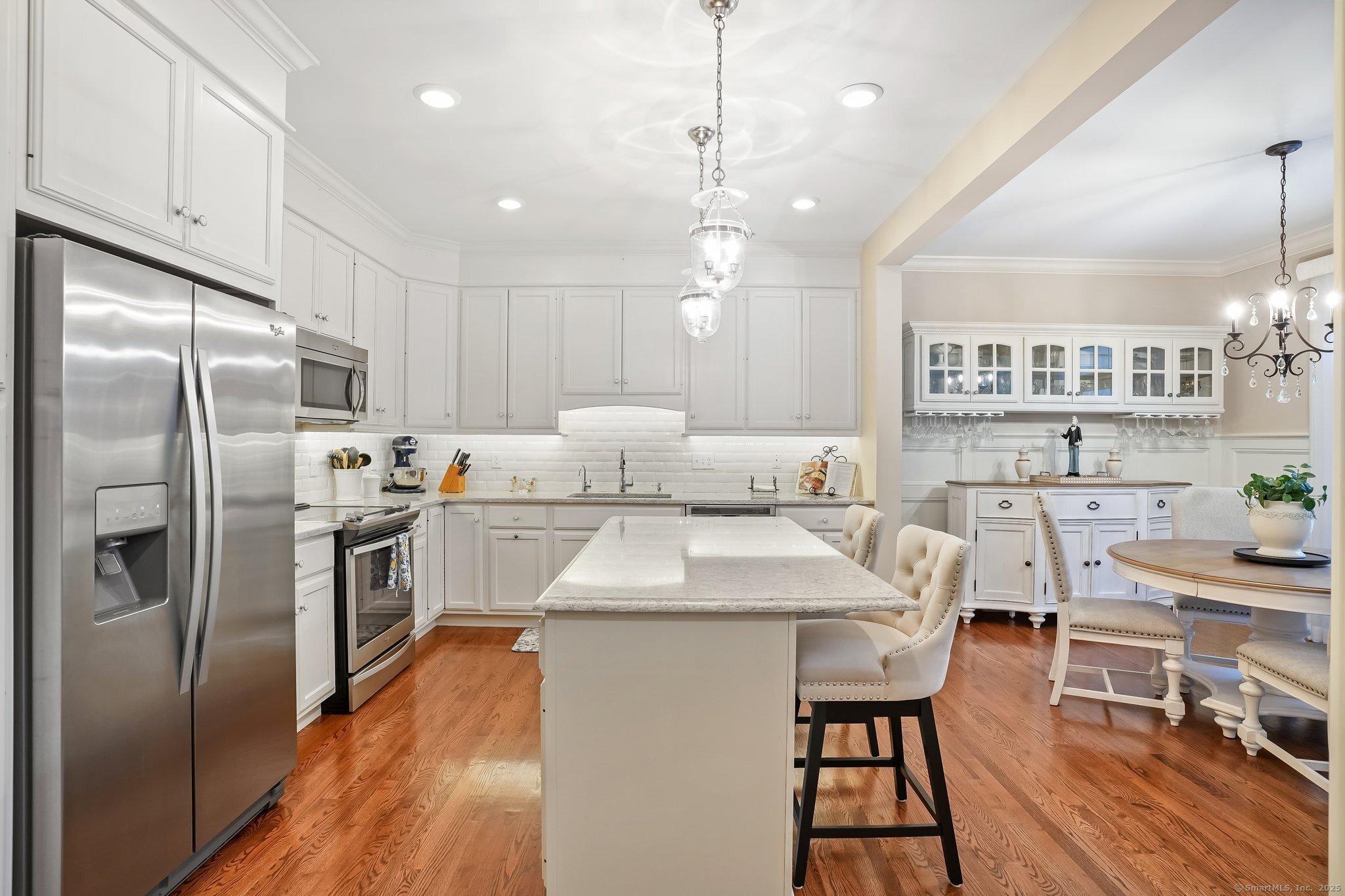 Brookfield, Connecticut, 06804, United States, 2 Bedrooms Bedrooms, ,4 BathroomsBathrooms,Residential,For Sale,1890460