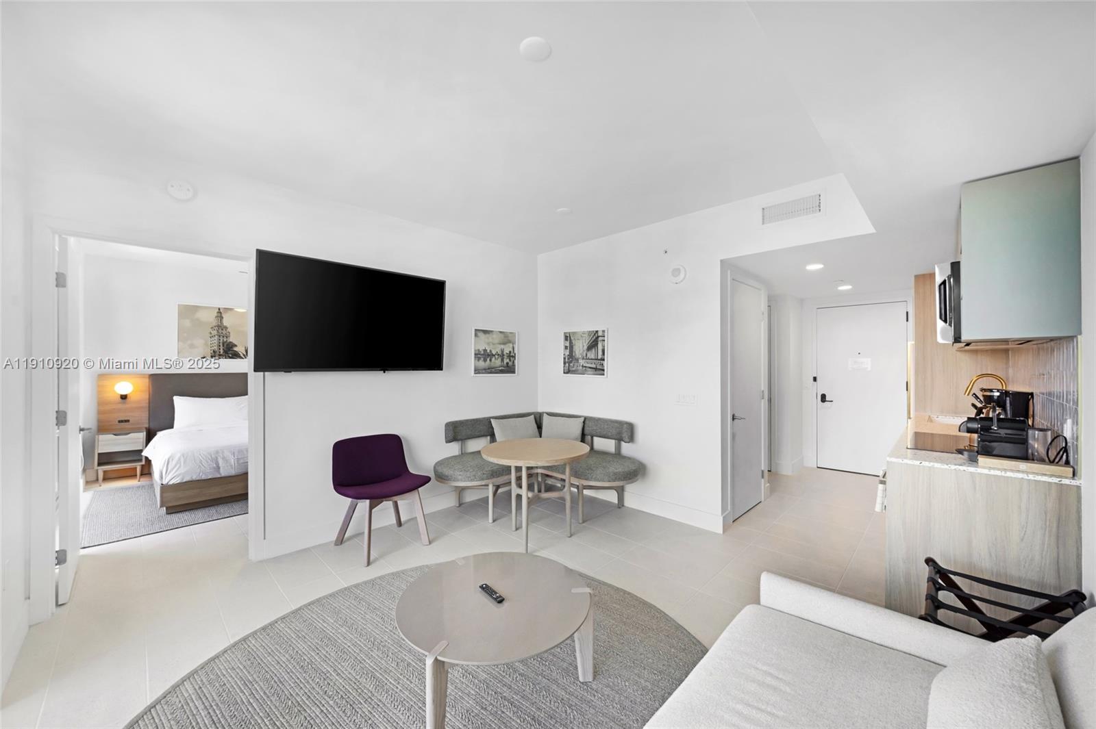 Miami, Florida, 33132, United States, 1 Bedroom Bedrooms, ,1 BathroomBathrooms,Residential,For Sale,1994721