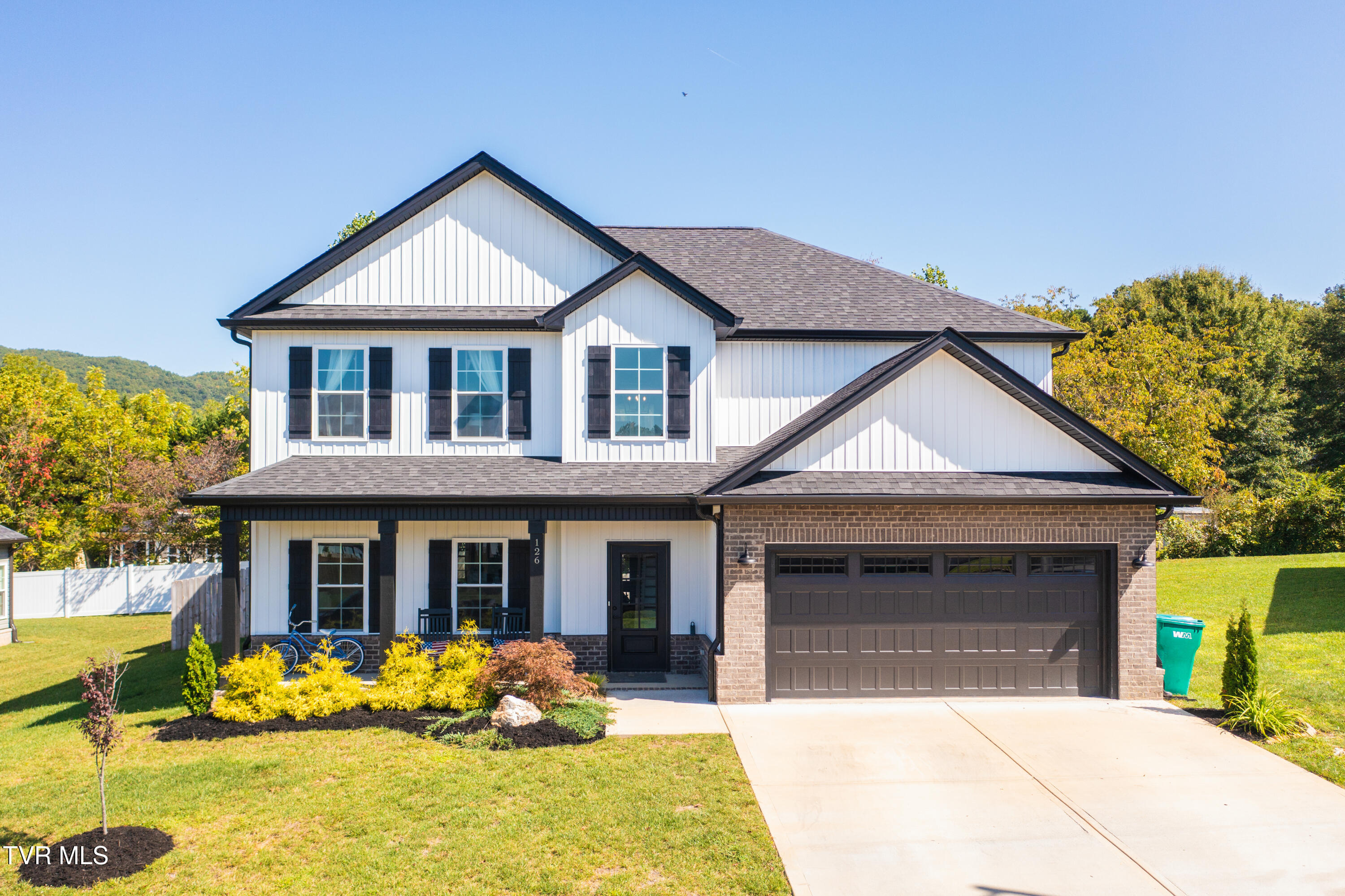 Erwin, Tennessee, 37650, United States, 4 Bedrooms Bedrooms, ,3 BathroomsBathrooms,Residential,For Sale,1944978
