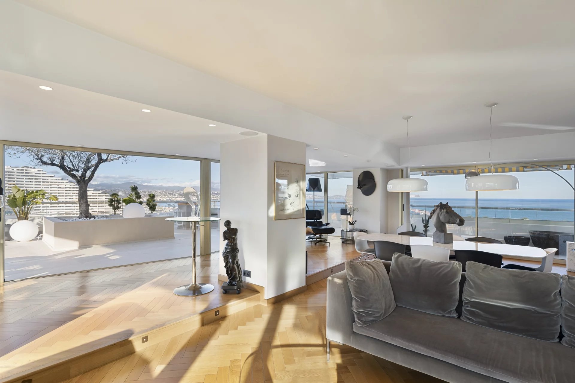 Villeneuve-Loubet, Provence-Alpes-Côte d’Azur, 06270, FR, 5 Bedrooms Bedrooms, ,1 BathroomBathrooms,Residential,For Sale,1482614