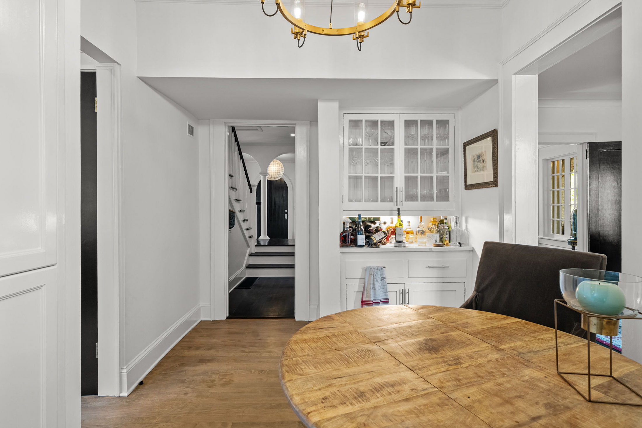  Timeless Ardmore Park Home Blends Classic Charm with Custom Renovations - 物件實景