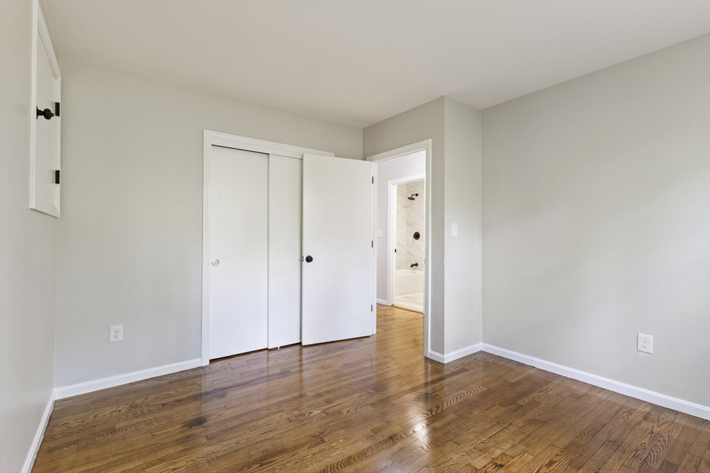 Mansfield, Massachusetts, 02048, United States, 4 Bedrooms Bedrooms, ,2 BathroomsBathrooms,Residential,For Sale,1942588