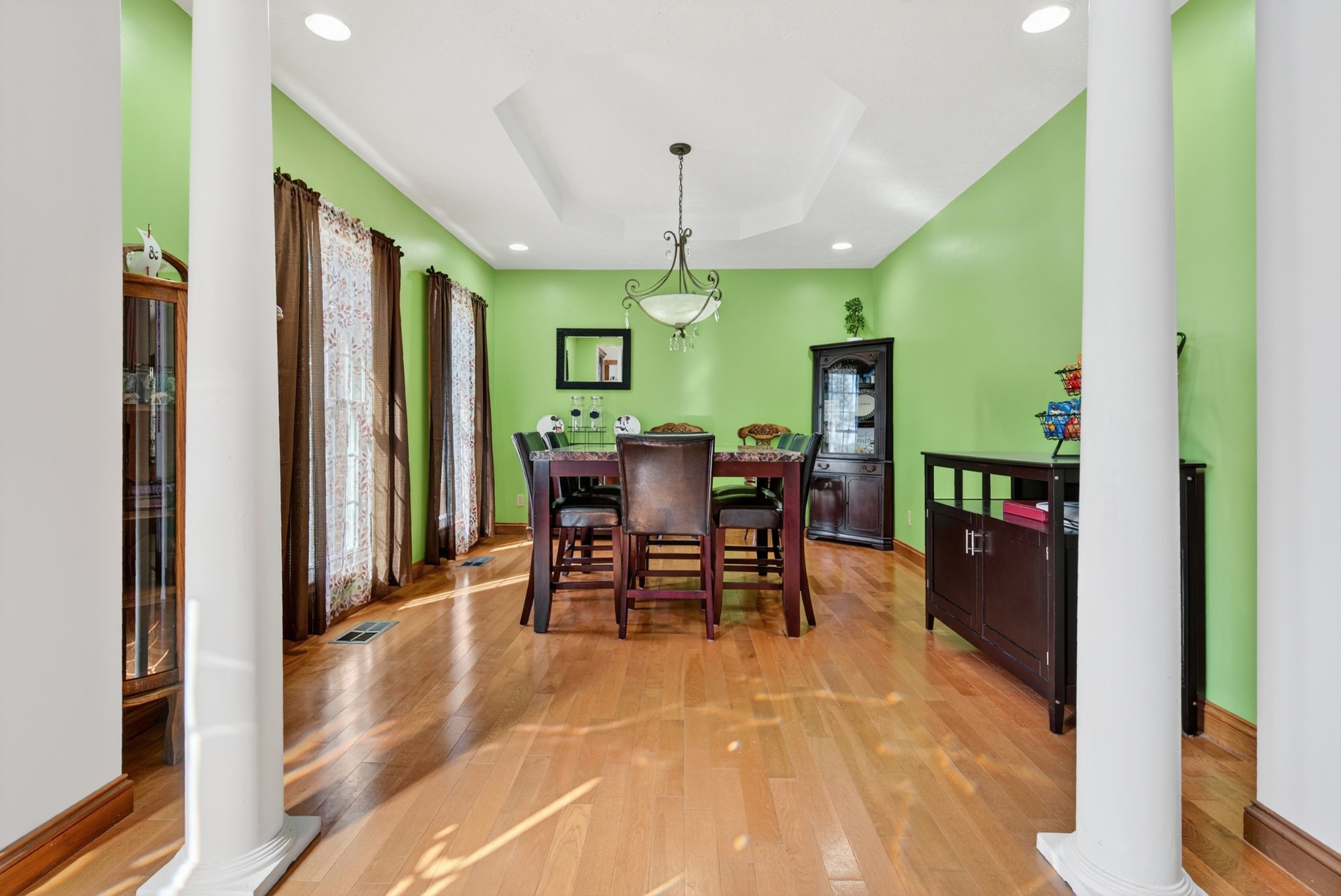 Puryear, Tennessee, 38251, United States, 4 Bedrooms Bedrooms, ,4 BathroomsBathrooms,Residential,For Sale,1981229