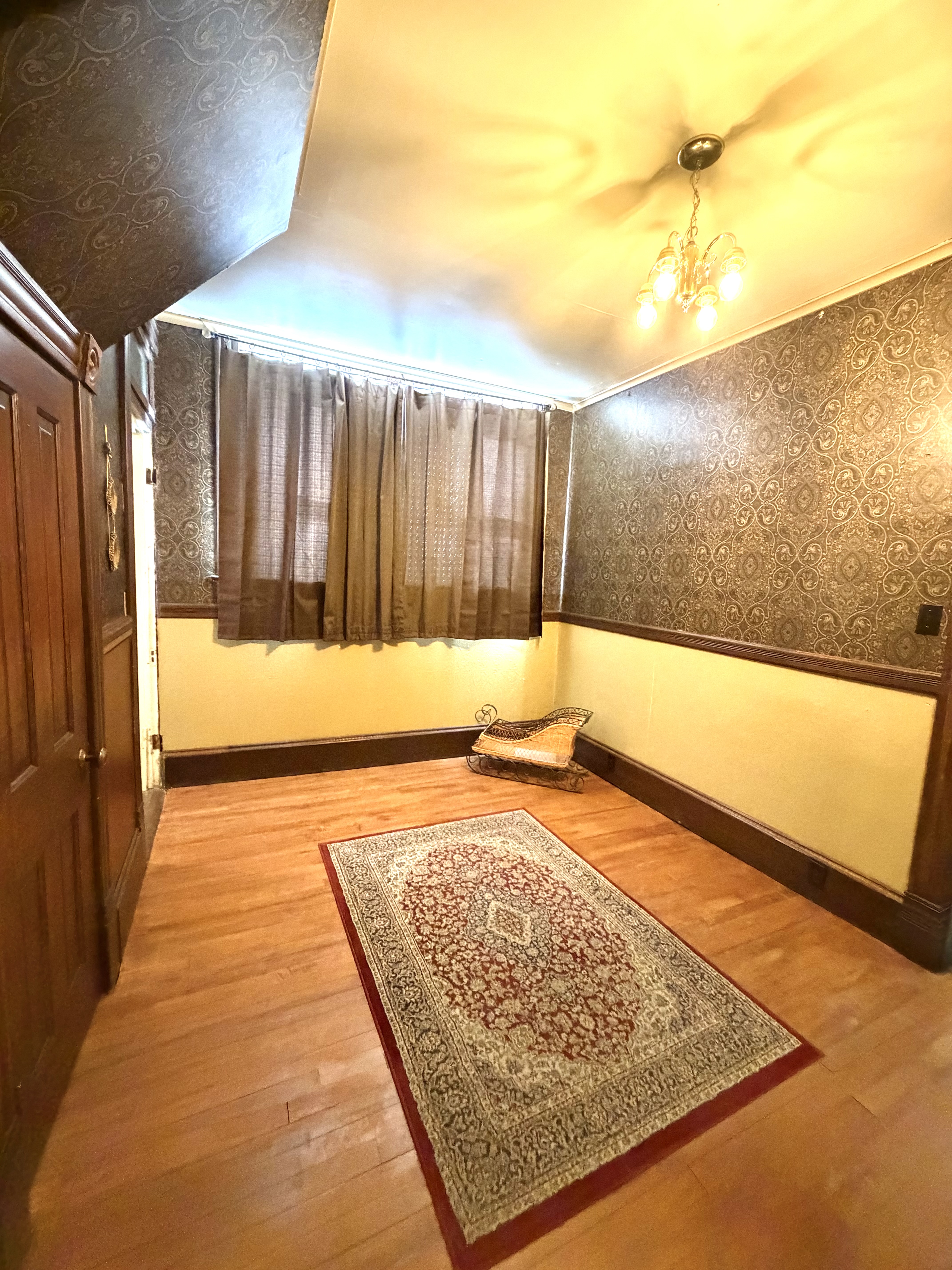 Butte, Montana, 59701, United States, 4 Bedrooms Bedrooms, ,4 BathroomsBathrooms,Residential,For Sale,1995407