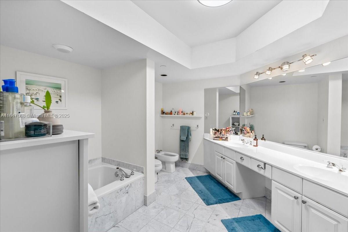 3598 Yacht Club Dr Unit 302, Aventura, Florida, 33180, United States, 3 Bedrooms Bedrooms, ,2 BathroomsBathrooms,Residential,For Sale,3598 Yacht Club Dr Unit 302,1622452