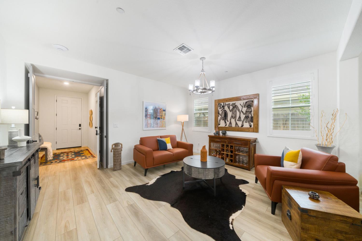 Folsom, California, 95630, United States, 5 Bedrooms Bedrooms, ,3 BathroomsBathrooms,Residential,For Sale,1997152