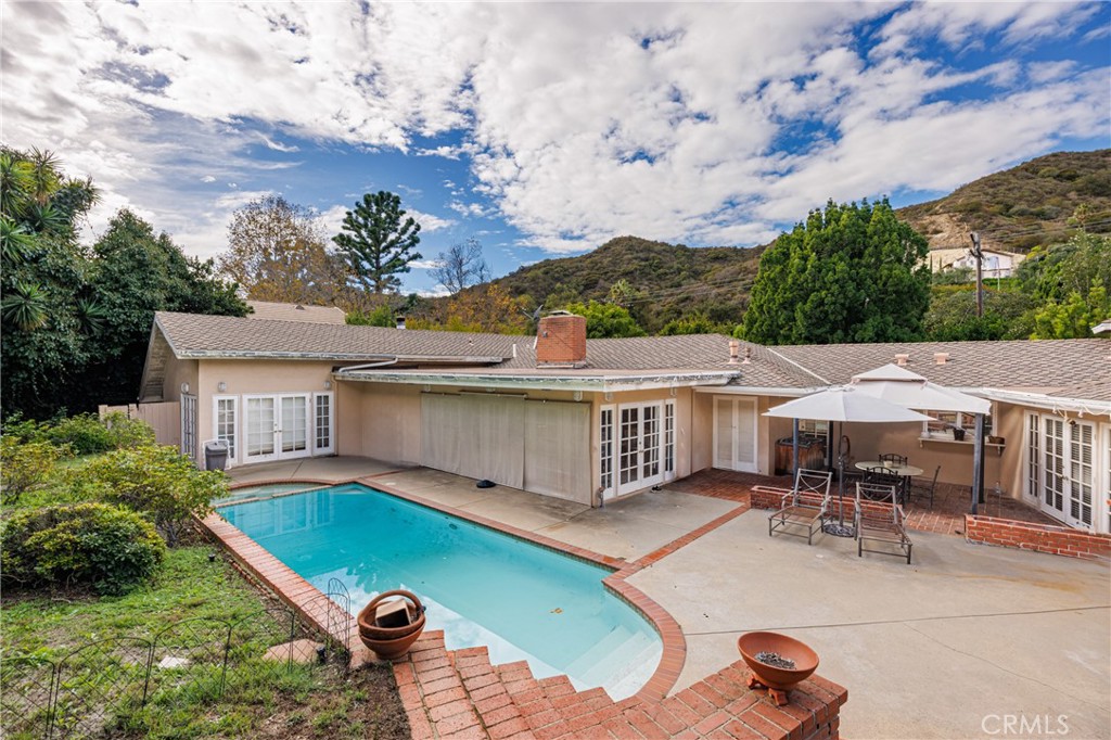 Beverly Hills, California, 90210, United States, 4 Bedrooms Bedrooms, ,5 BathroomsBathrooms,Residential,For Sale,2002159