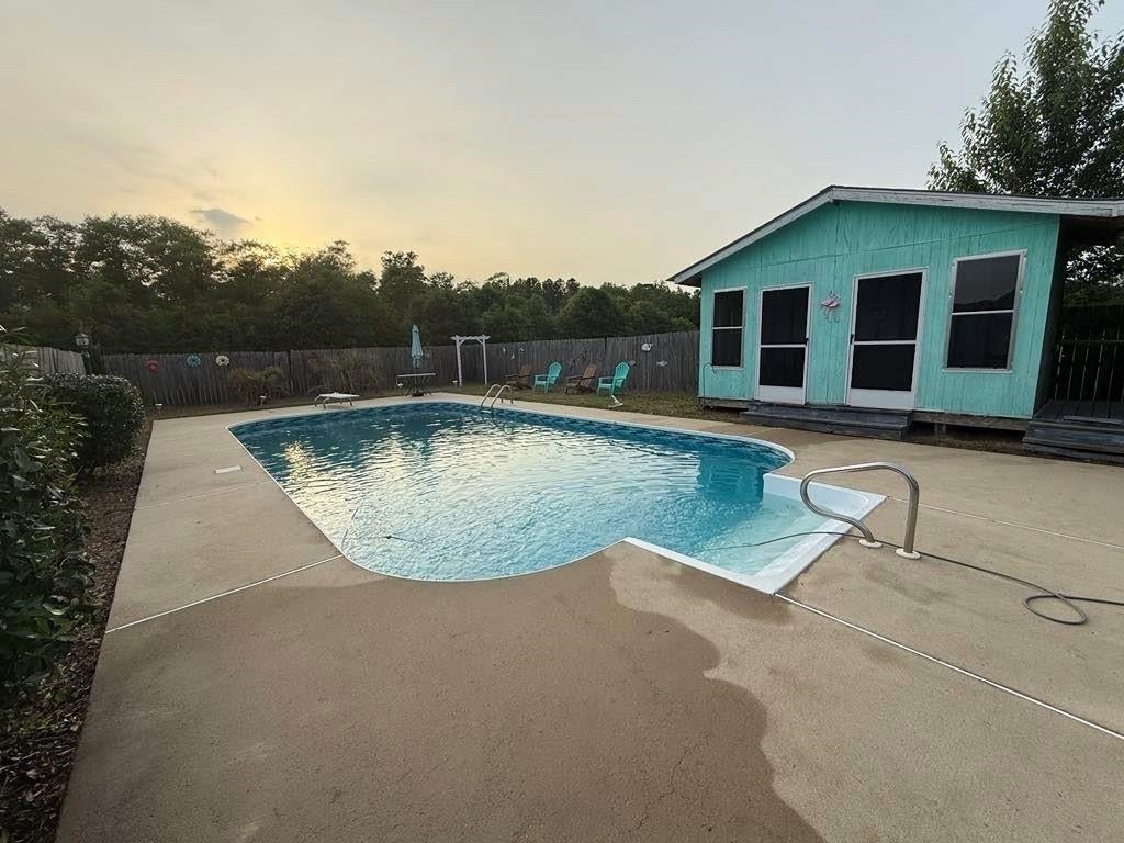 Andalusia, Alabama, 36421, United States, 6 Bedrooms Bedrooms, ,4 BathroomsBathrooms,Residential,For Sale,1793704
