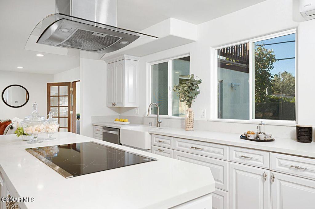 Thousand Oaks, California, 91362, United States, 4 Bedrooms Bedrooms, ,3 BathroomsBathrooms,Residential,For Sale,1990954