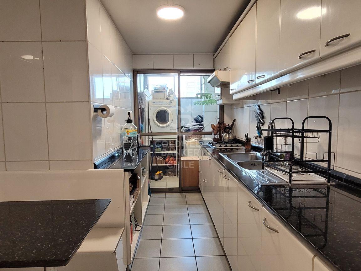 Vitacura, Chile, 4 Bedrooms Bedrooms, ,4 BathroomsBathrooms,Residential,For Sale,1941944