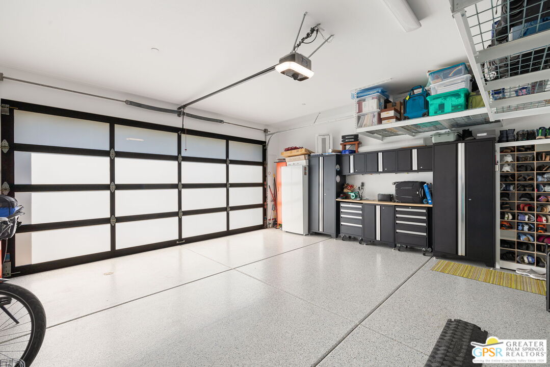 Palm Springs, California, 92262, United States, 3 Bedrooms Bedrooms, ,3 BathroomsBathrooms,Residential,For Sale,1903591