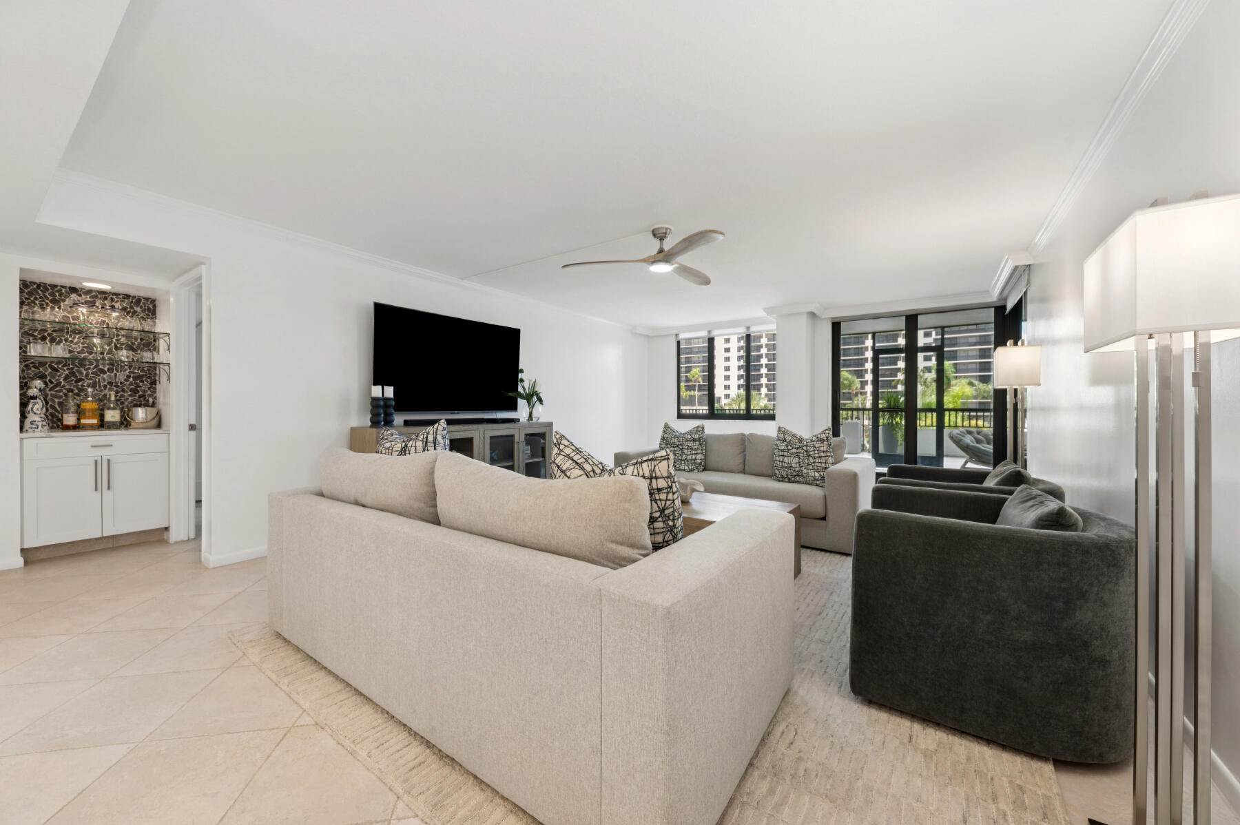 Highland Beach, Florida, 33487, United States, 2 Bedrooms Bedrooms, ,2 BathroomsBathrooms,Residential,For Sale,1912479