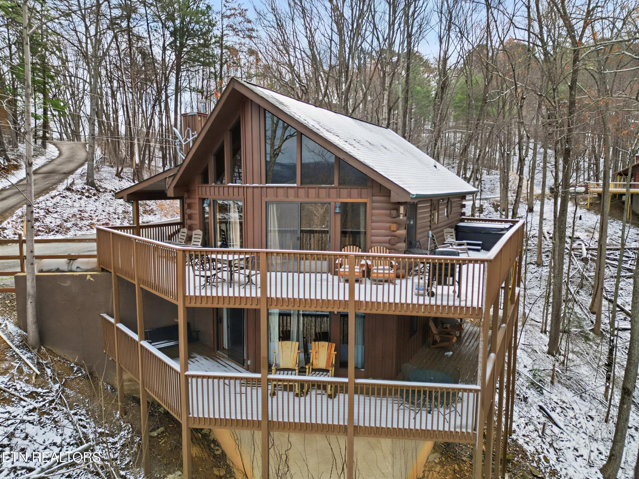 Sevierville, Tennessee, 37862, United States, 2 Bedrooms Bedrooms, ,2 BathroomsBathrooms,Residential,For Sale,2027431