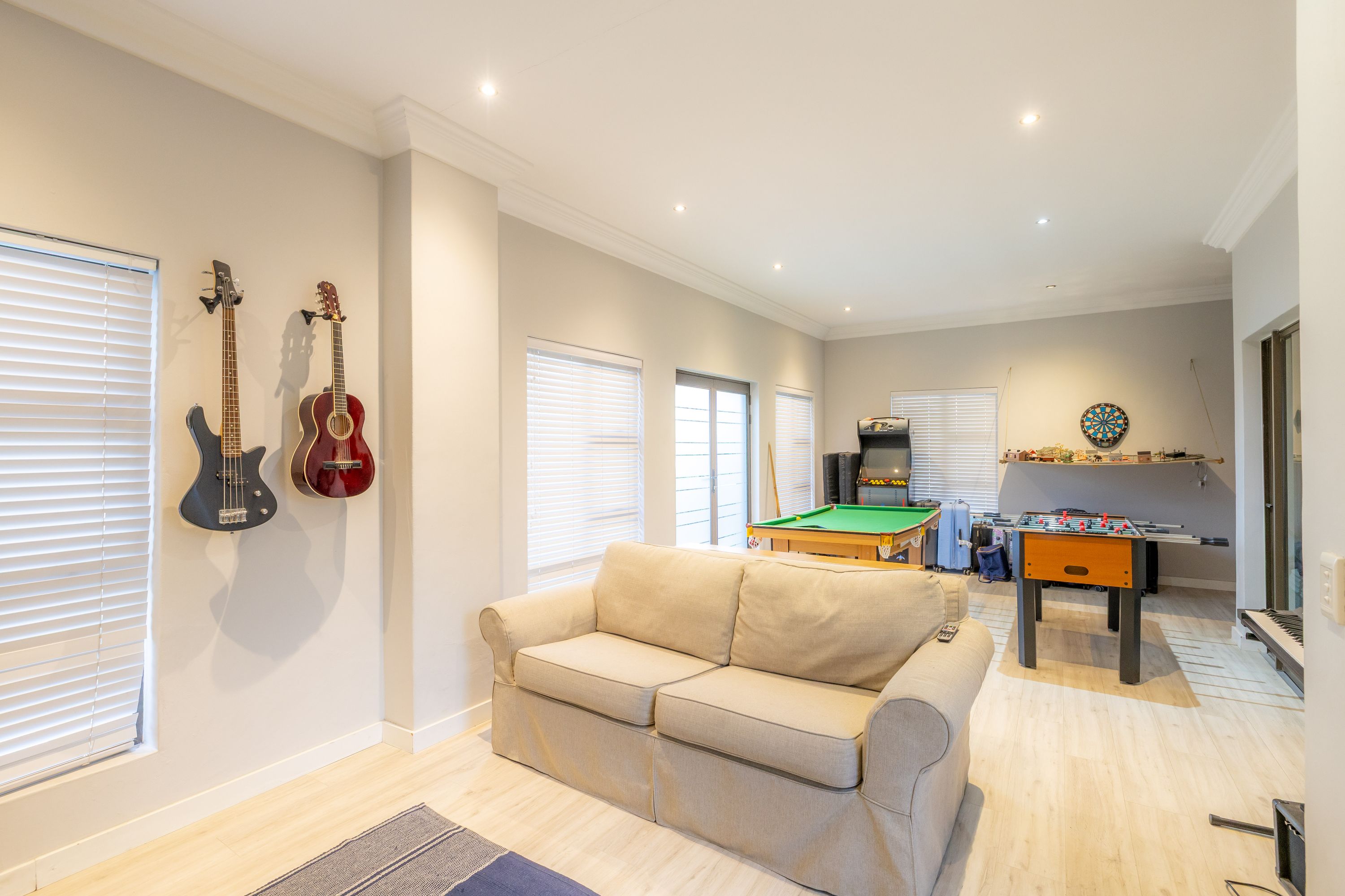  Elegant Family Home in a Secure Golf Estate - 物件實景