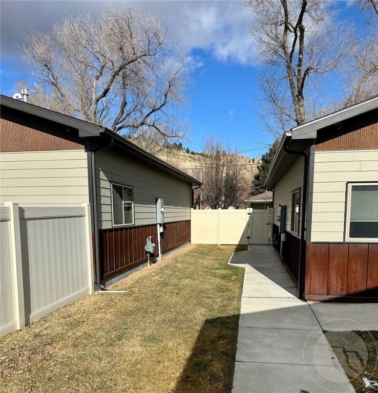 Billings, Montana, 59101, United States, 4 Bedrooms Bedrooms, ,4 BathroomsBathrooms,Residential,For Sale,1974376