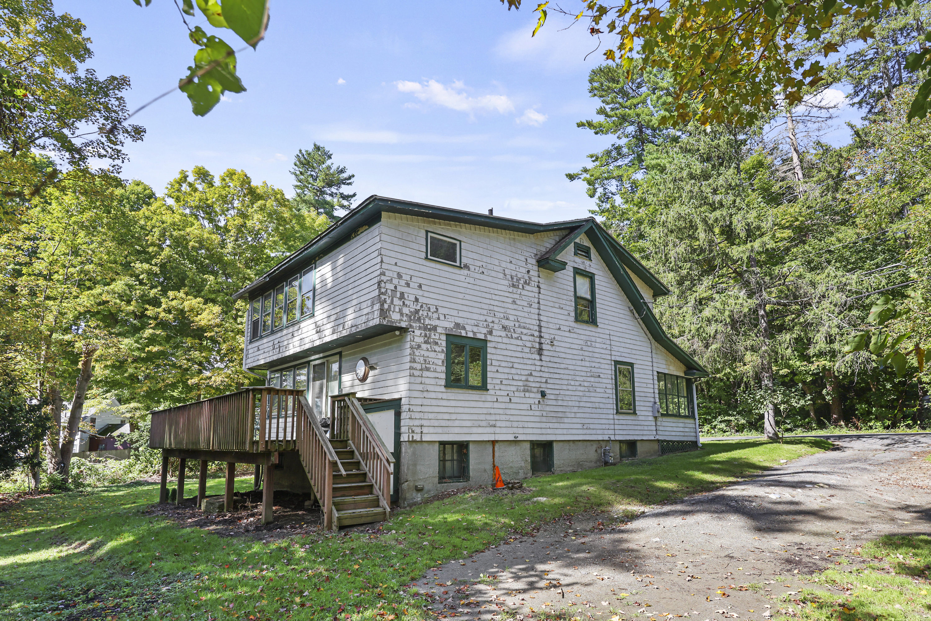  CHARMING STOCKBRIDGE 4-BED HOME AWAITS YOUR VISION - 物件實景