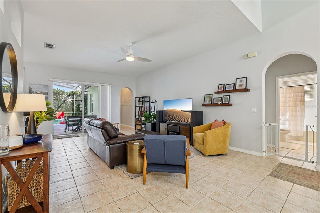 Lake Mary, Florida, 32746, United States, 3 Bedrooms Bedrooms, ,2 BathroomsBathrooms,Residential,For Sale,1976222