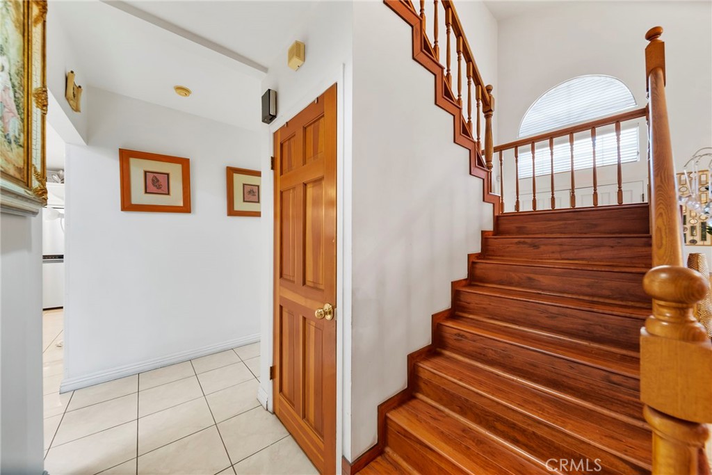 Los Angeles, California, 90041, United States, ,Residential,For Sale,2013561