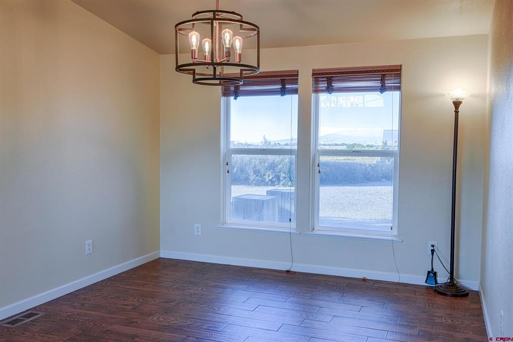 Montrose, Colorado, 81401, United States, 4 Bedrooms Bedrooms, ,3 BathroomsBathrooms,Residential,For Sale,1976353