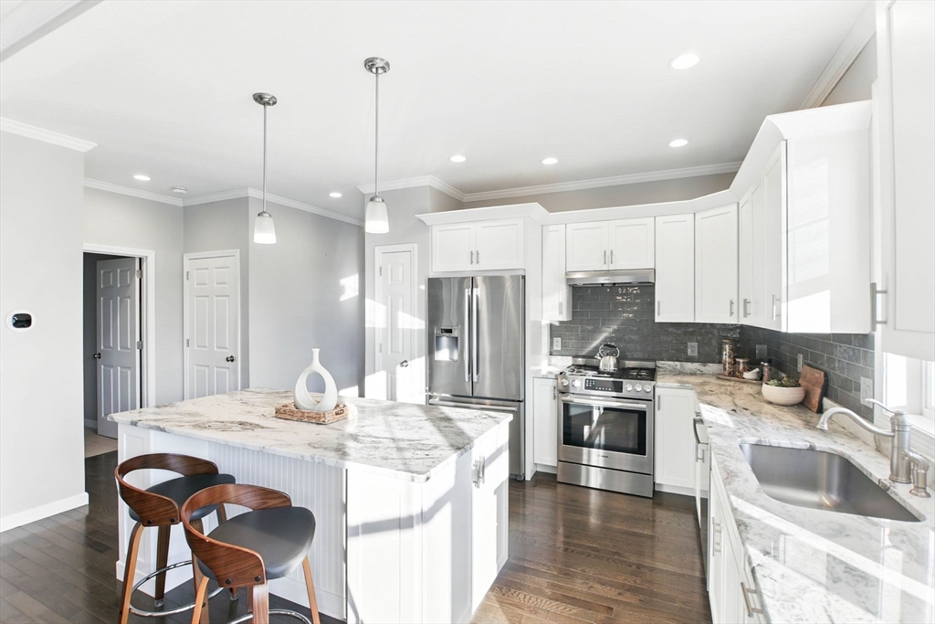Southwick, Massachusetts, 01077, United States, 4 Bedrooms Bedrooms, ,4 BathroomsBathrooms,Residential,For Sale,1941042