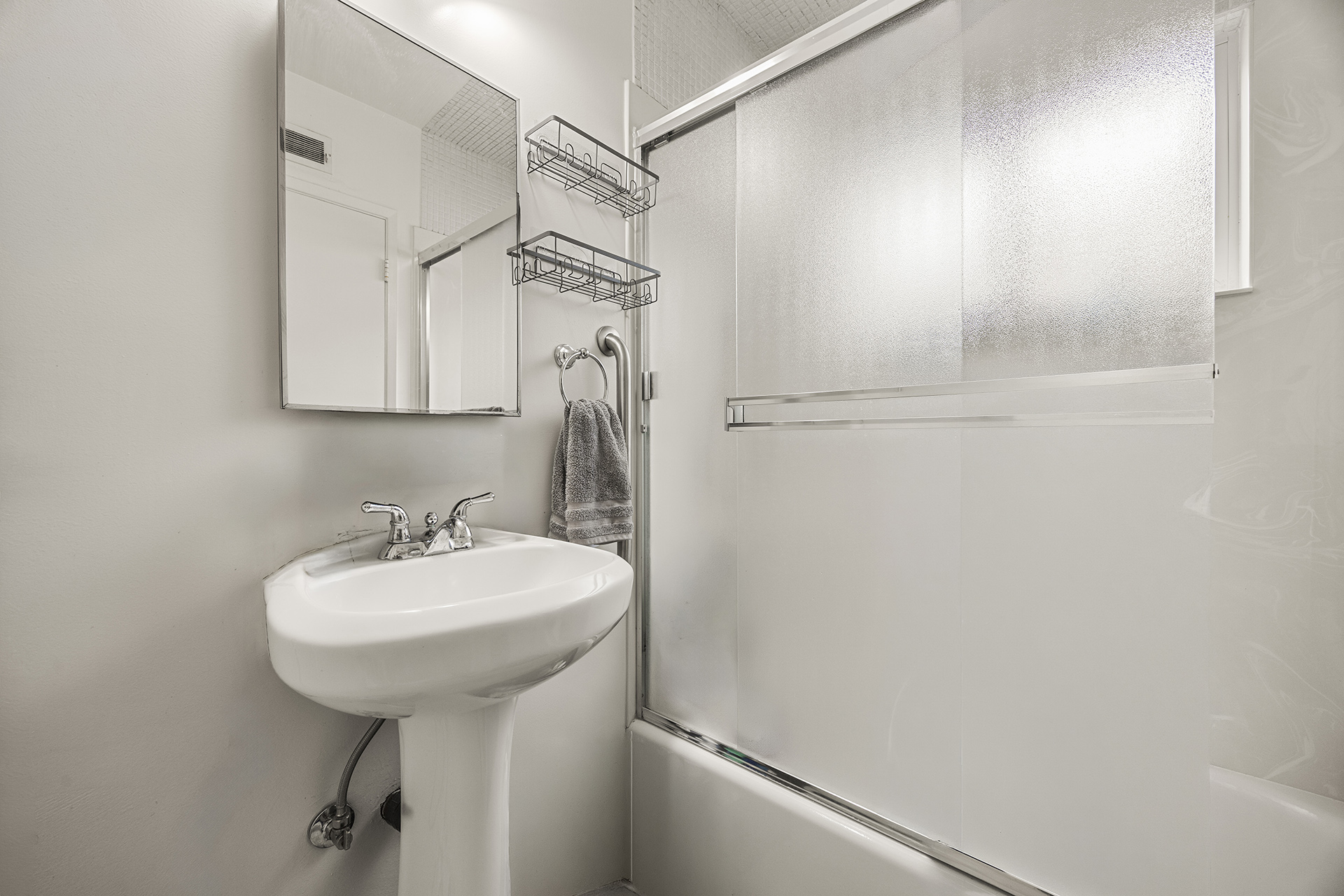 Fullerton, California, 92833, United States, 4 Bedrooms Bedrooms, ,2 BathroomsBathrooms,Residential,For Sale,2049395