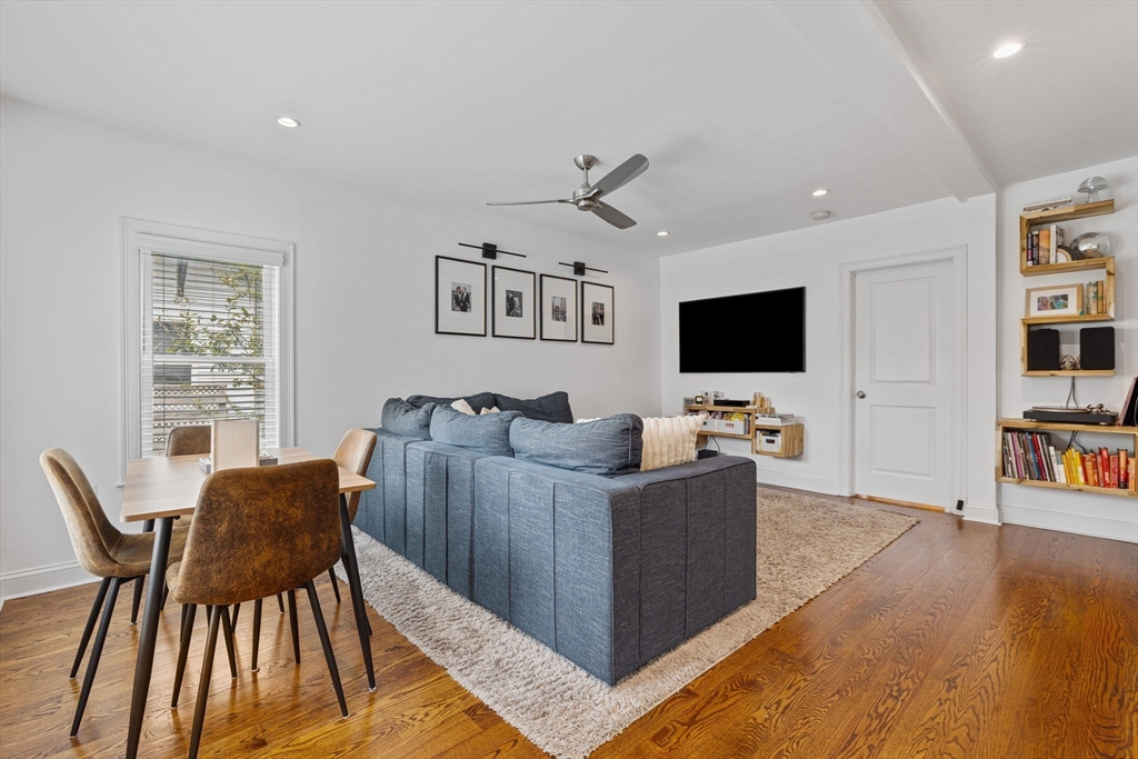 Boston, Massachusetts, 02128, United States, 3 Bedrooms Bedrooms, ,3 BathroomsBathrooms,Residential,For Sale,1904781