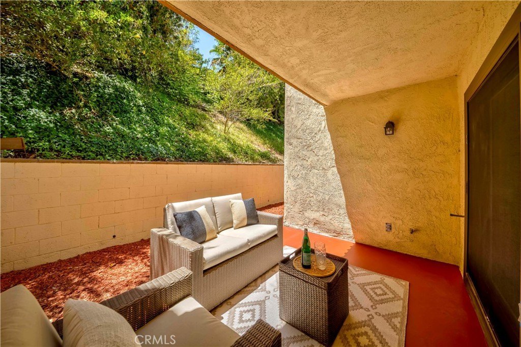 Fullerton, California, 92833, United States, 2 Bedrooms Bedrooms, ,3 BathroomsBathrooms,Residential,For Sale,1890982