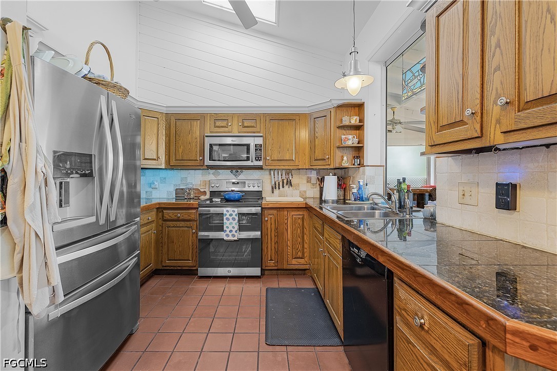 Bokeelia, Florida, 33922, United States, 2 Bedrooms Bedrooms, ,2 BathroomsBathrooms,Residential,For Sale,2035808