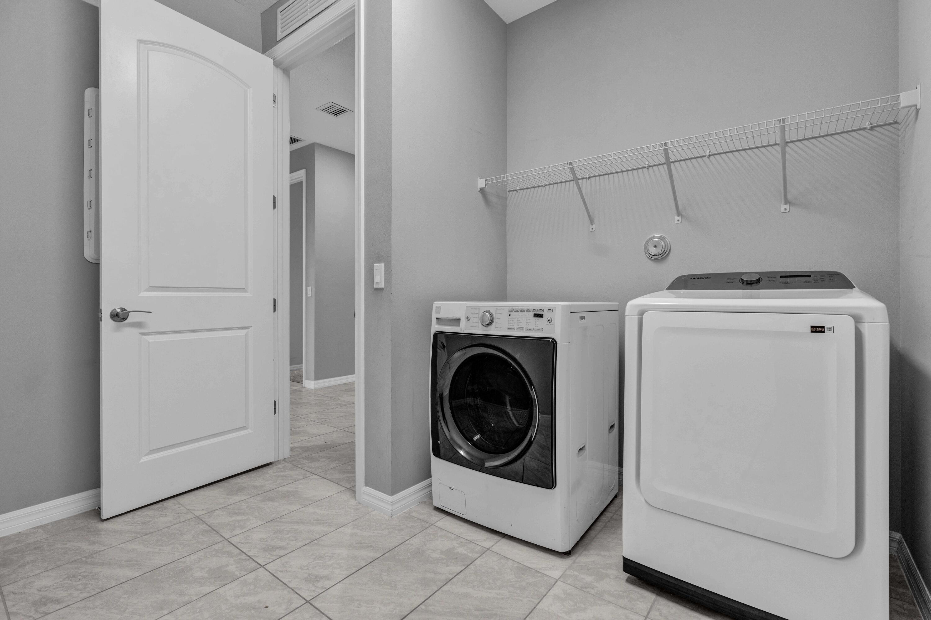 Lake Worth, Florida, 33467, United States, 5 Bedrooms Bedrooms, ,3 BathroomsBathrooms,Residential,For Sale,2048468