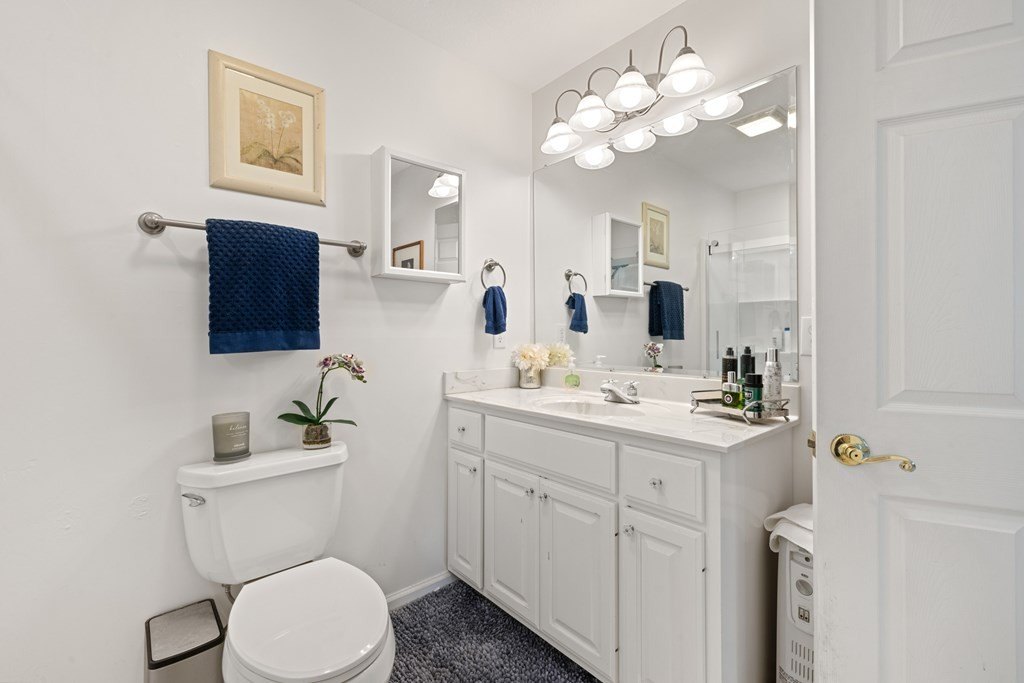 Murphy, North Carolina, 28906, United States, 2 Bedrooms Bedrooms, ,2 BathroomsBathrooms,Residential,For Sale,1923823