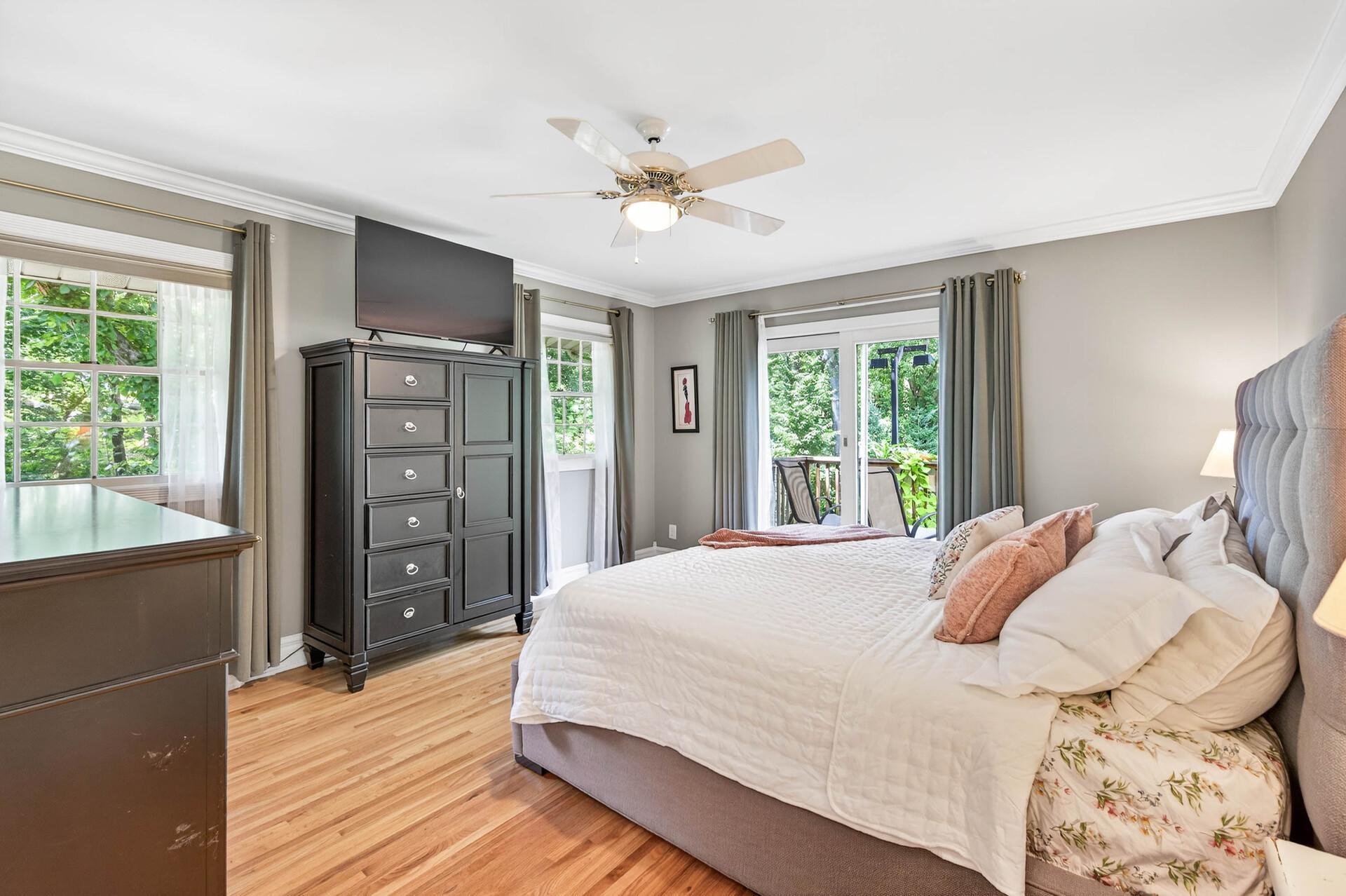Minnetonka, Minnesota, 55345, United States, 5 Bedrooms Bedrooms, ,2 BathroomsBathrooms,Residential,For Sale,1919862