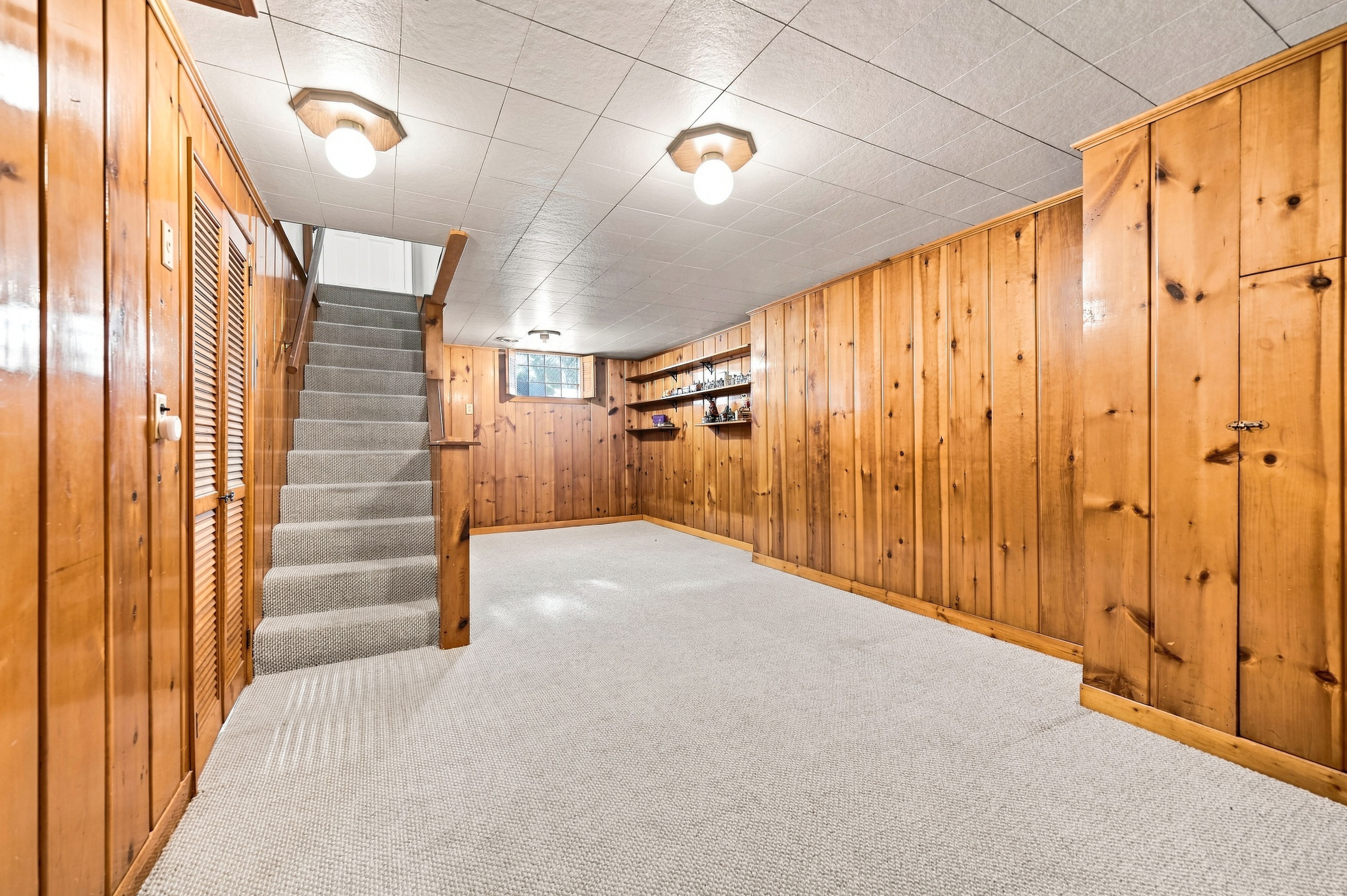 501 Sunnyland Avenue, Pittsburgh, PA 15227 - 物件實景