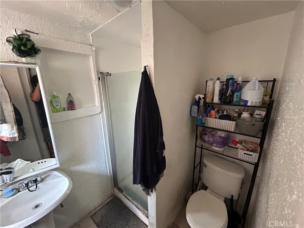 Los Angeles, California, 90011, United States, ,Residential,For Sale,1993892