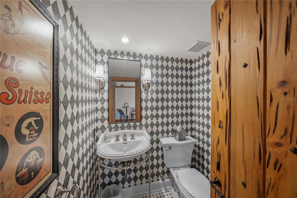 Sarasota, Florida, 34236, United States, 5 Bedrooms Bedrooms, ,7 BathroomsBathrooms,Residential,For Sale,1913430