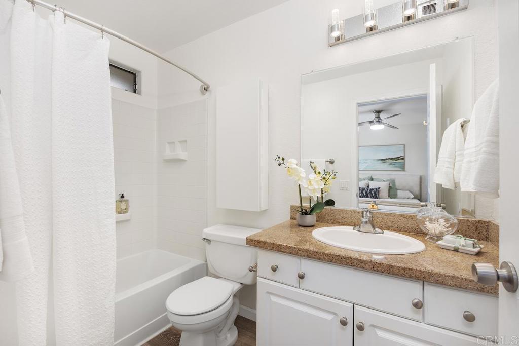 Oceanside, California, 92056, United States, 2 Bedrooms Bedrooms, ,2 BathroomsBathrooms,Residential,For Sale,1958982