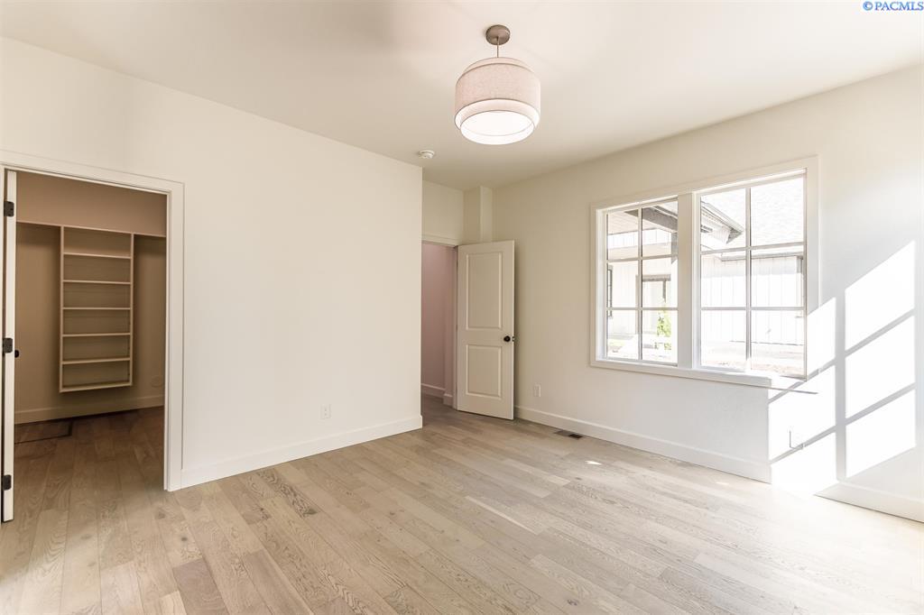 Pullman, Washington, 99163, United States, 4 Bedrooms Bedrooms, ,3 BathroomsBathrooms,Residential,For Sale,1794124