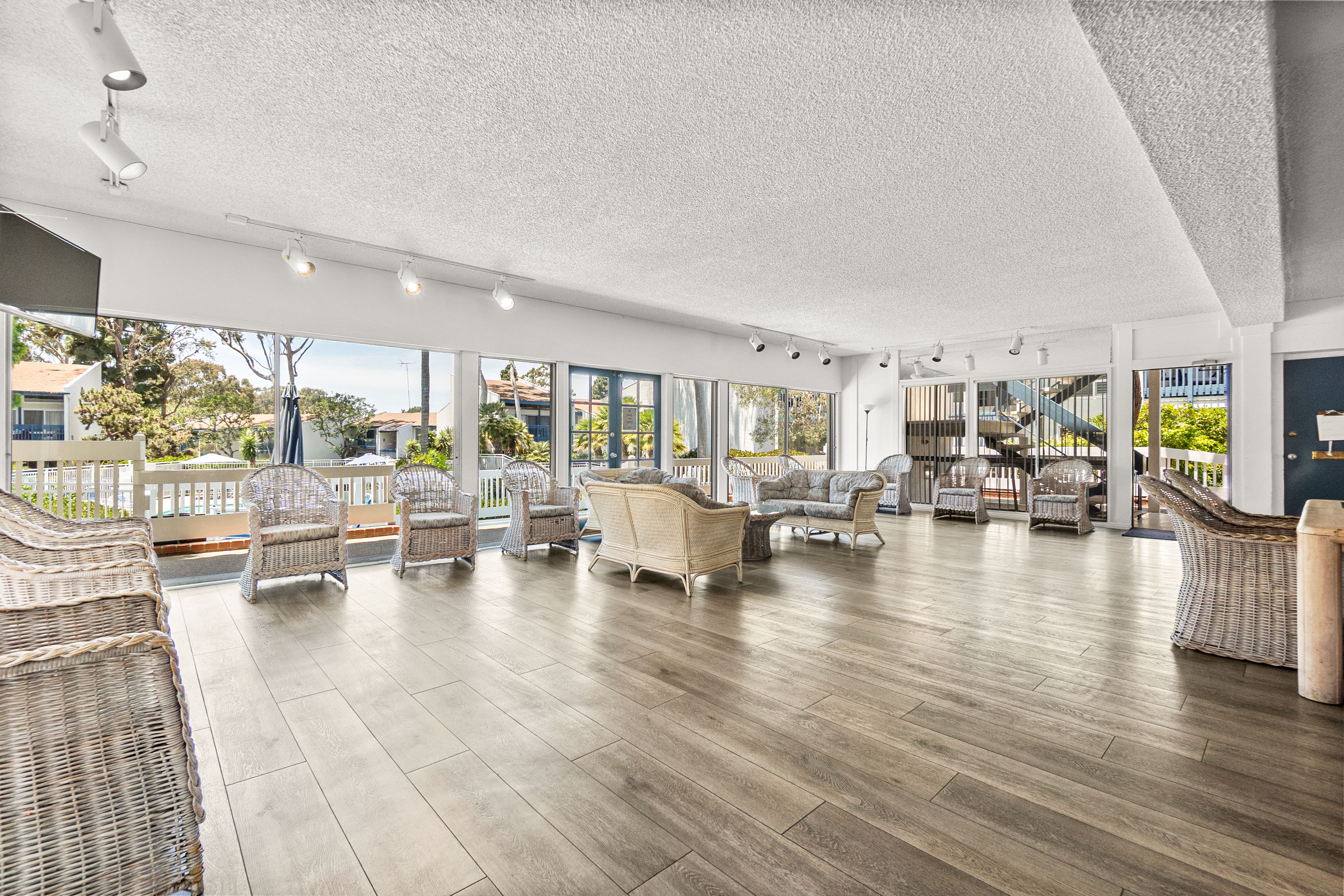  906 Camino Real, Redondo Beach, CA 90277 - 物件實景